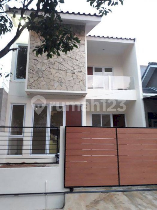 Dijual Rumah Minimalis Modern di Area Cluster Perumahan Sektor 9