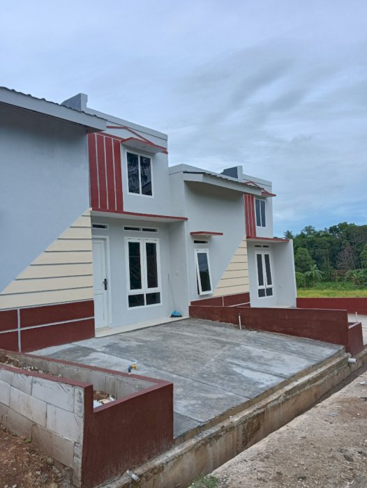 Rumah minimalis harga ekonomis dekat stasiun