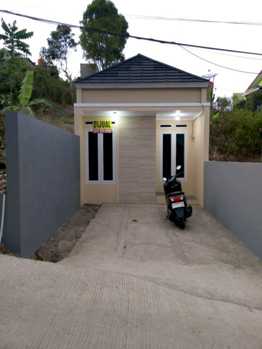 RUMAH BARU BONUS  CANOPY CIPAGERAN CIMAHI