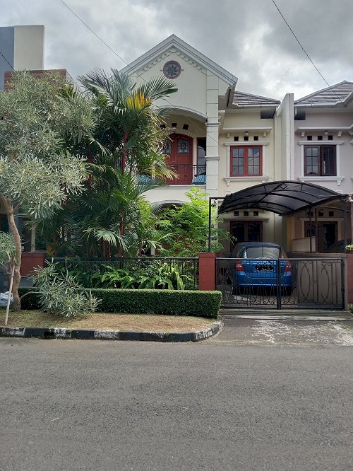 Jual Rumah Terawat Di Putraco Gading Regency - Soekarno Hatta !