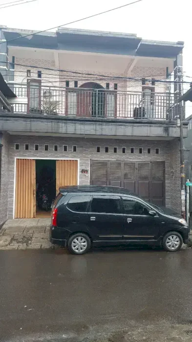 Jual rumah 2 lantai siap di pakai usaha dan tempat tinggal