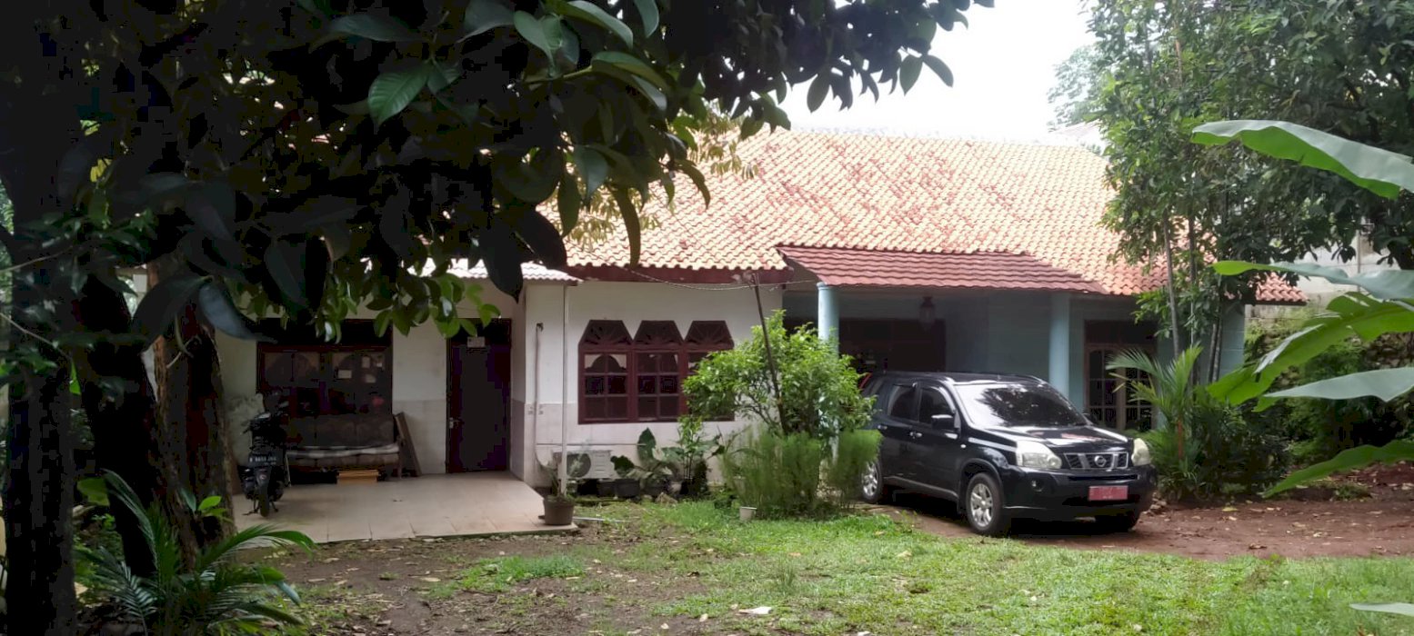 Rumah Lama Hitung Tanah Saja di Jl Bukit Cinere Raya , Cinere Depok