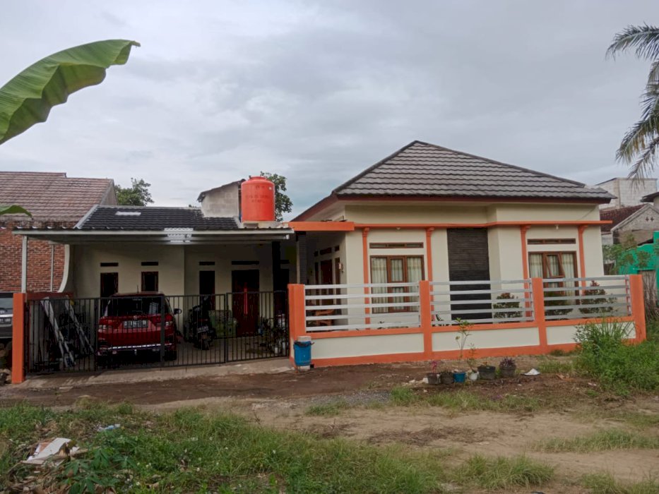 DI JUAL RUMAH STRATEGIS LOKASI PANGAUBAN BANDUNG BARAT