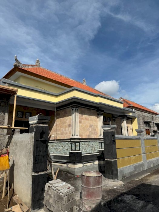 DIJUAL RUMAH BARU MINIMALIS DI GG SAKURA SUKAWATI GIANYAR HARGA 725JT
