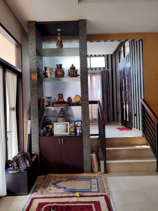 Rumah Bagus di Belakang Kampus Tehnik Universitas Indonesia,  Depok