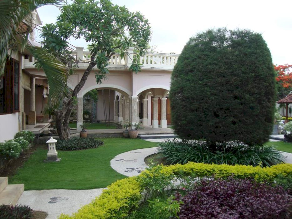 Sejengkal ke pantai / jln kaki ke pantai sanur