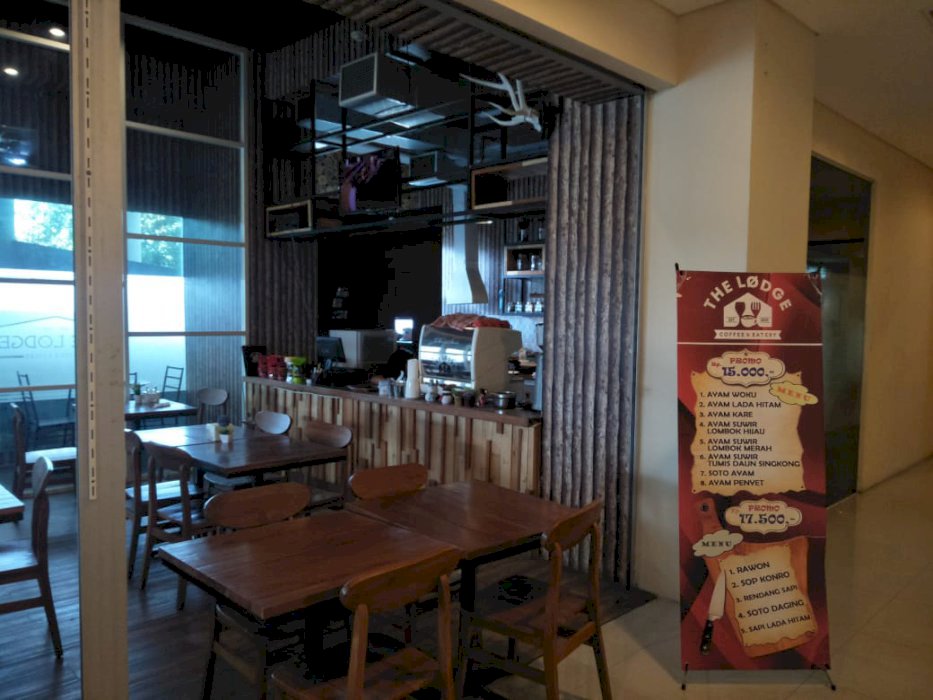 DIJUAL CEPAT RESTO PAS LOBBY APARTEMEN PAPILIO GAYUNGAN SURABAYA