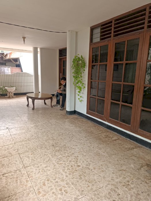 Jual 3 rumah tua 1 sertifikat