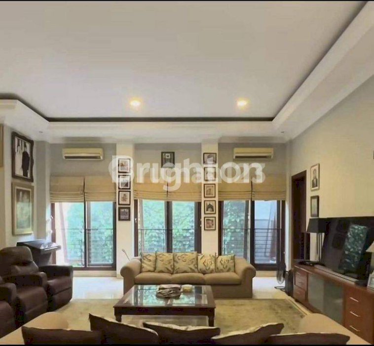 RUMAH MEWAH MENTENG JAKARTA PUSAT
