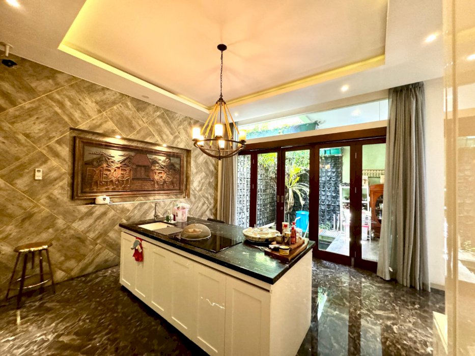 RUMAH  MEWAH MINIMALIST 2 LT FULL FURNISHED