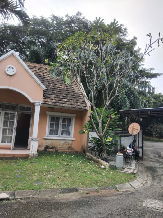DISEWAKAN RUMAH SIAP HUNI LOKASI STRATEGIS DI MODERN LAND TANGERANG