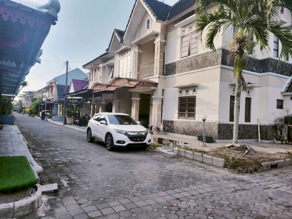 DIJUAL RUMAH 2 LANTAI DI YOGYAKARTA