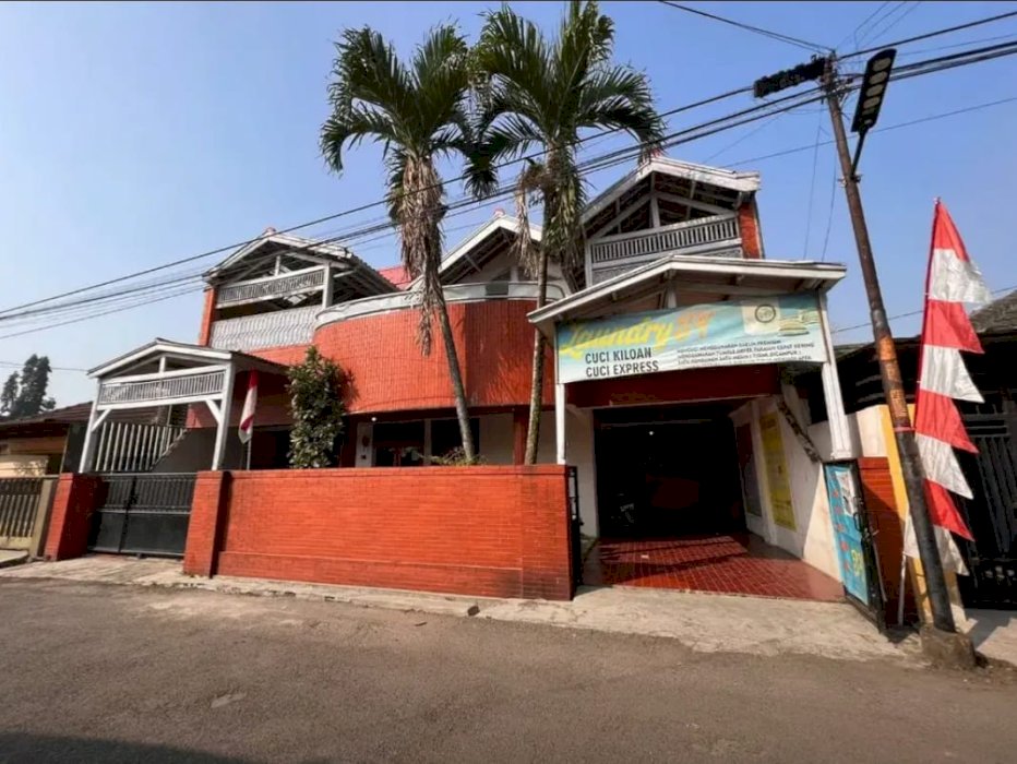 DIJUAL RUMAH 3 LANTAI LOKASI AMAN DAN NYAMAN KOPO ELOK BANDUNG