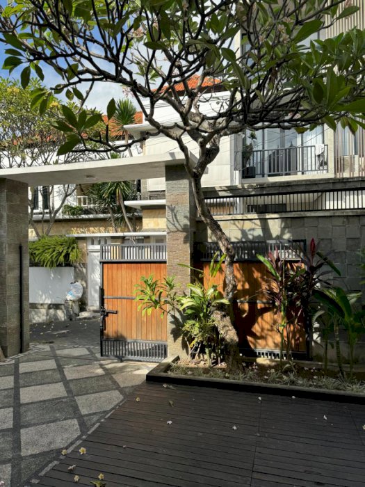 DIJUAL RUMAH STYLE VILA KUTA UTARA BALI