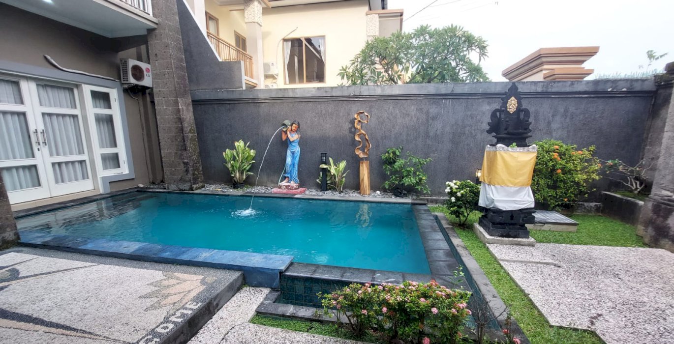 DIJUAL VILLA 2 LANTAI LEGIAN SEMINYAK BALI