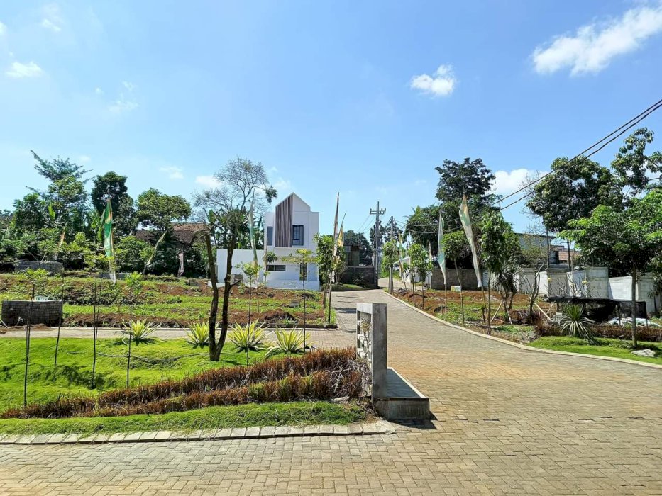 RUMAH NYAMAN DENGAN SUASANA ALAM YANG SEJUK DI MALANG