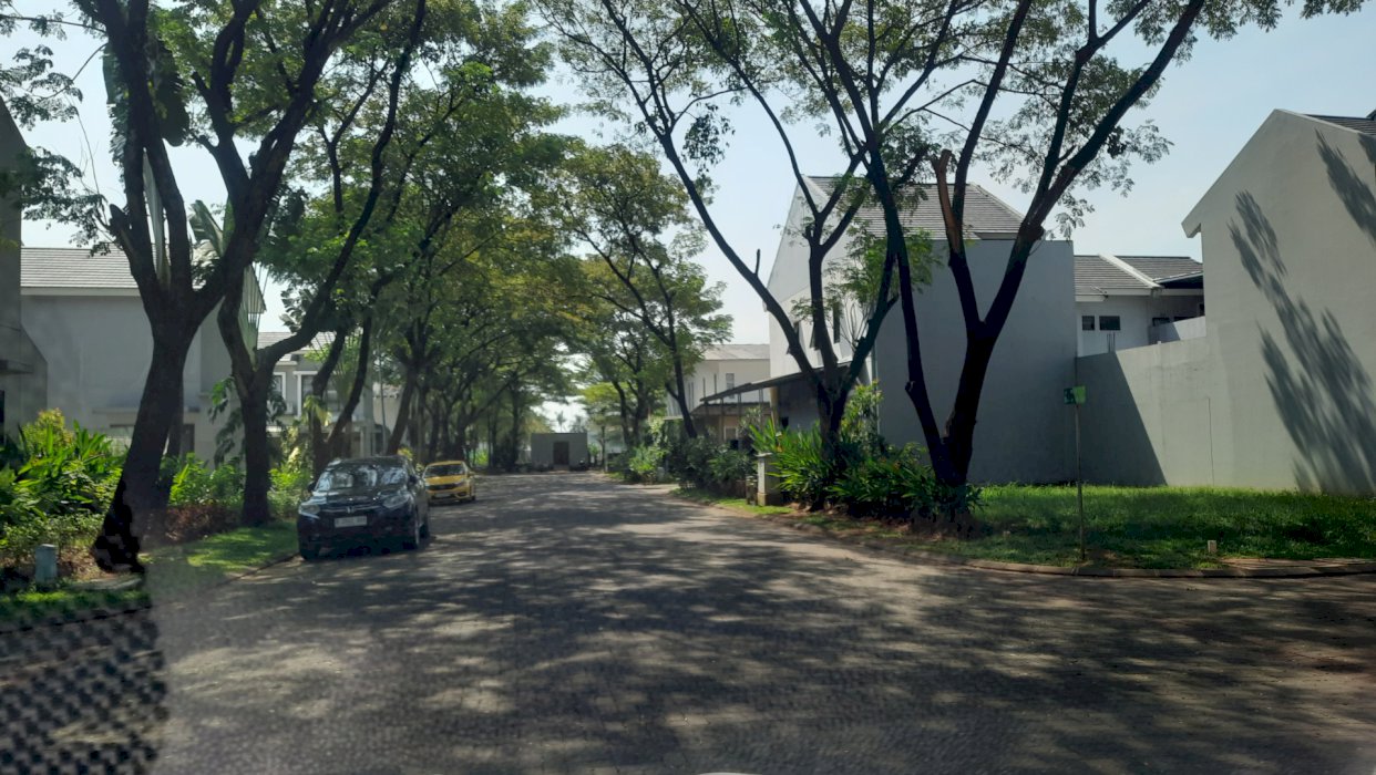 Di jual Ruma Premier Savana Vida Bekasi LT90 LB 170 2 lantai