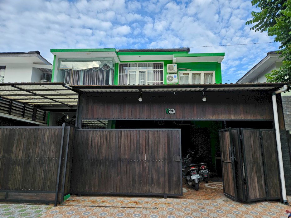DIJUAL RUMAH 2 TINGKAT KESAYANGAN PLUS ISINYA DI BALIKPAPAN