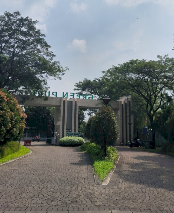 Dijual cepat Rumah 2 lantai Green Puri Exclusive diJakarta Barat