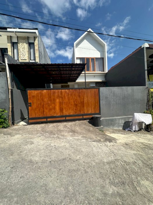 DIJUAL RUMAH STYLE VILLA MODERN 2 LANTAI JIMBARAN BALI