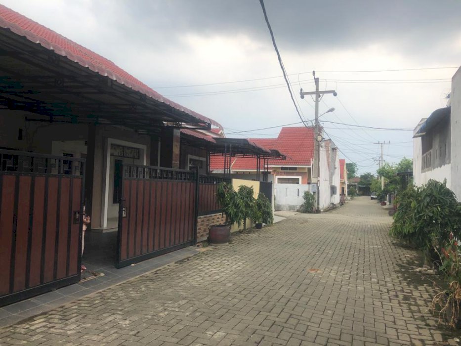 DI JUAL CEPAT RUMAH STRATEGIS DI PERUM PURI ZAHARA MEDAN