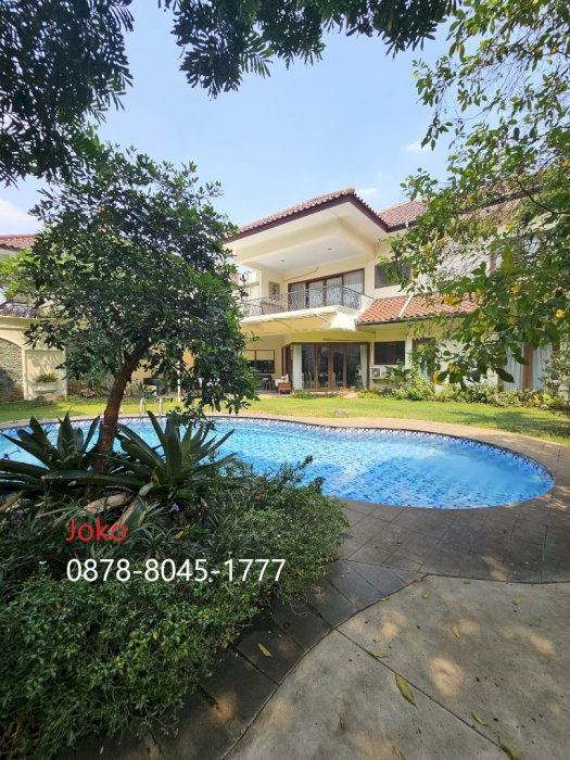 Rumah Mewah Model Resort Dalam Komplek Elit Area Ampera, Kemang