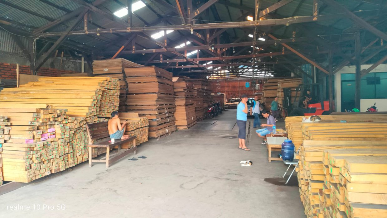 DI JUAL GUDANG LOKASI STRATEGIS JALAN  BEKASI TIMUR KLENDER JAKTIM