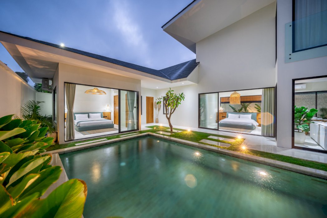 DIJUAL VILLA EXLUSIVE DI SEMINYAK BALI