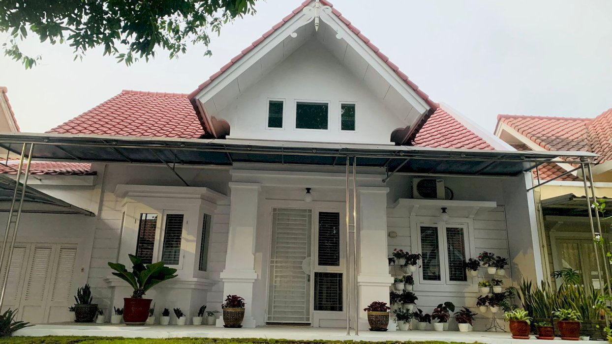 Di jual rumah kota baru Parahyangan Tatar pitaloka