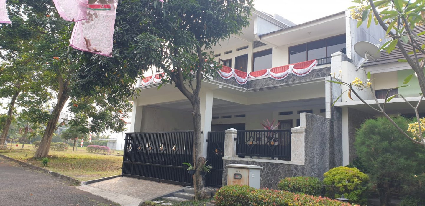 DIJUAL/OVER KREDIT Rumah perumahan Makara Green Cyber Grand Sentul