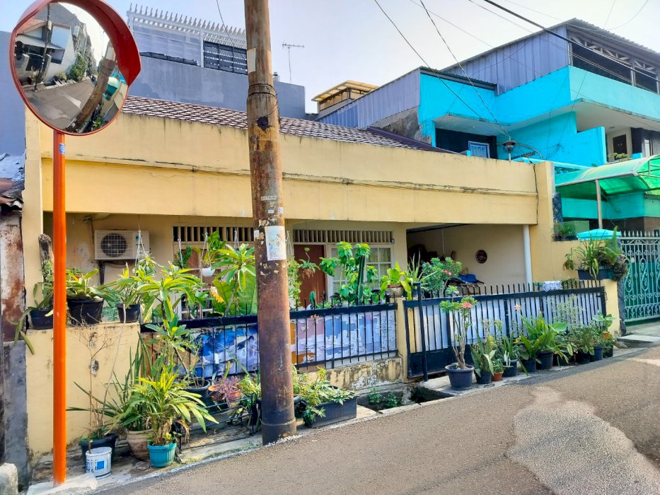 Rumah lama 1 lantai lebar 9Meter dan dekàt fasum2