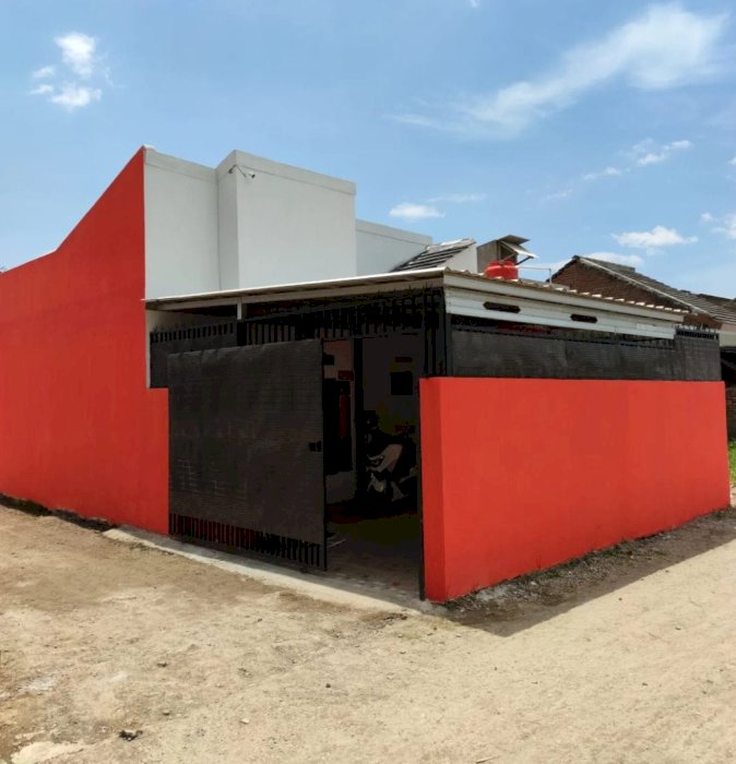 Rumah Hoek di Pojok Siap Huni (Bonus CCTV) Katapang Kab Bandung