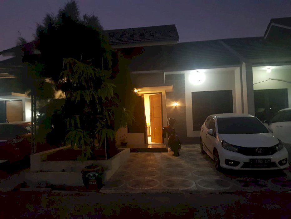 DIJUAL RUMAH SIAP HUNI 850 JUTA NEGO PERUM PESONA PURWAKARTA REGENCY