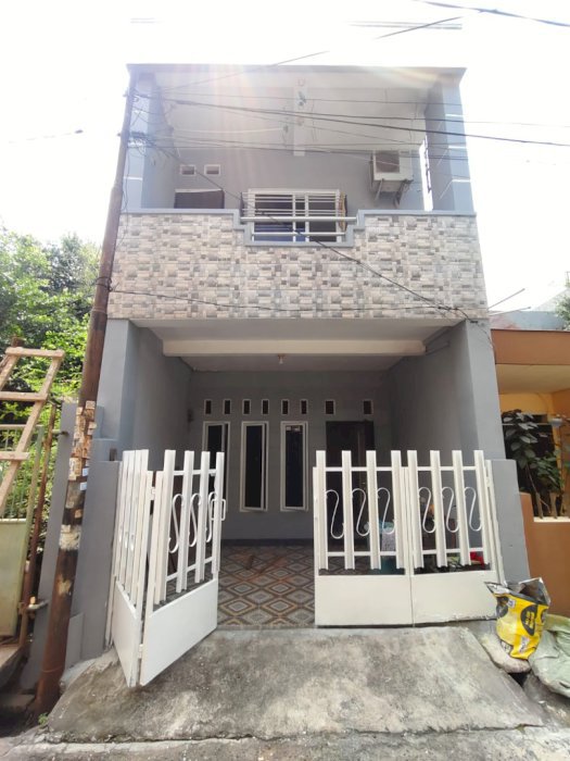 RUMAH ANGSANA DURI KEPA 2 LANTAI BARU DIRENOVASI DAN BEBAS BANJIR