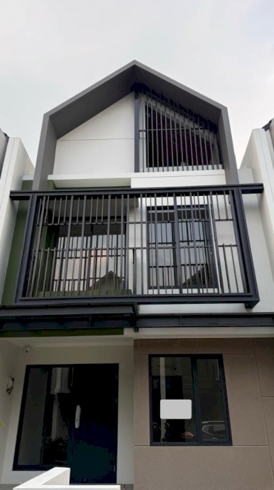 Di Jual Perumahan 3 Lantai Cluster Leonora Gading Serpong