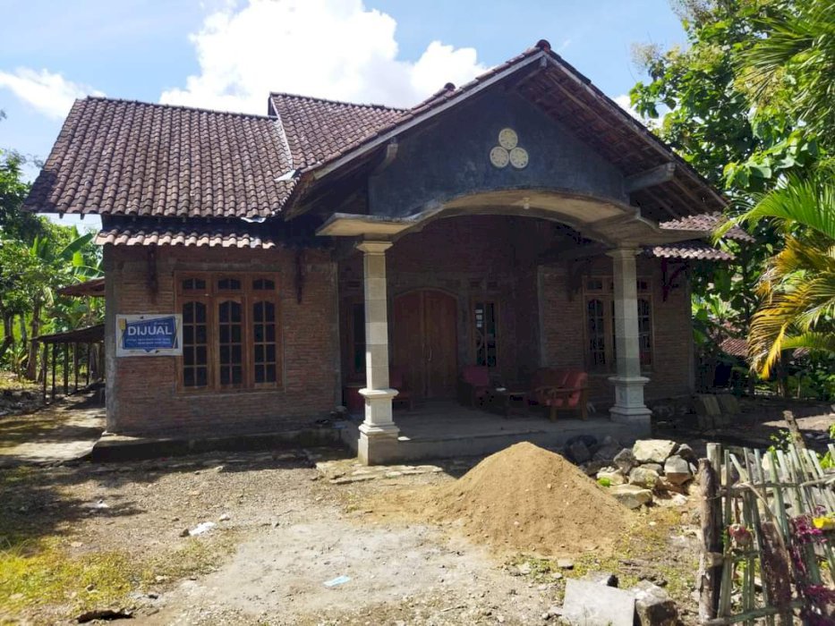 Dijual Tanah beserta bangunan Tanpa Perantara 700 juta nego