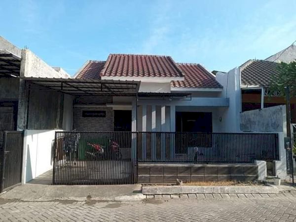 DI JUAL RUMAH NYAMAN DI Pakal Residence