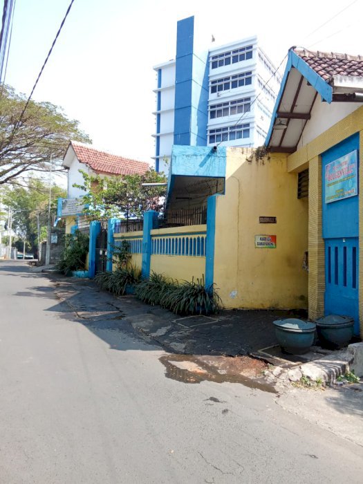 DI JUAL RUMAH KOST  LOKASI STRATEGIS SAMPING KAMPUS BRAWIJAYA MALANG