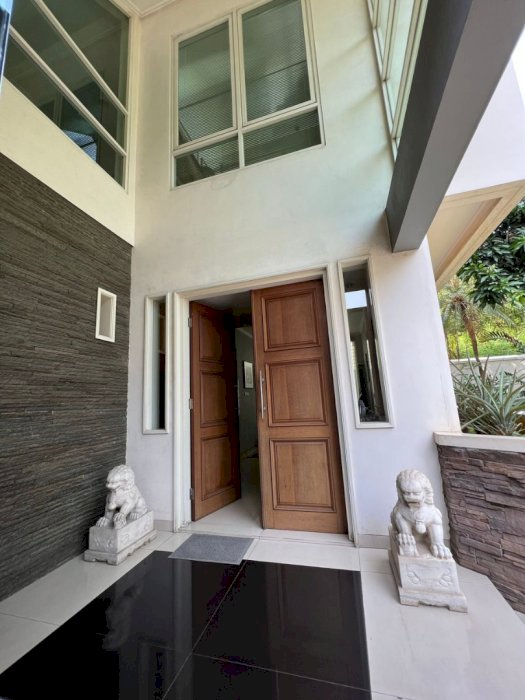 Dijual Rumah Mewah lokasi Strategis di Kebayoran Baru Jakarta Selatan
