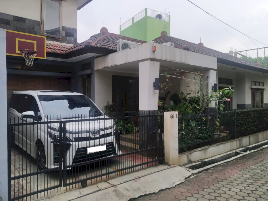 Rumah 2 Lantai Kali Bata
