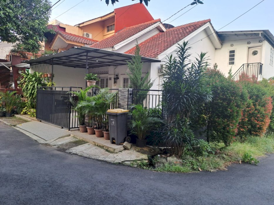 Dijual Rumah Cantik Bersih dan Terawat di Puri Cinere Hijau, Depok