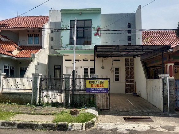 Jual Rumah Di Komplek Aria Graha - Soekarno Hatta !