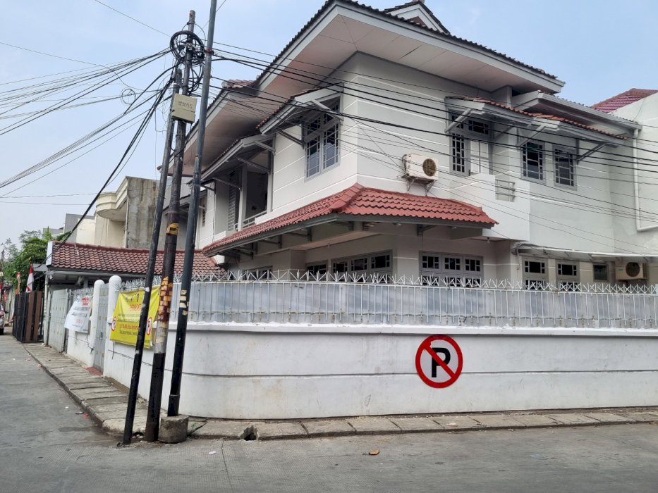 RUMAH HUK KEPA DURI 2 LANTAI PEKARANGAN LUAS DAN BEBAS BANJIR