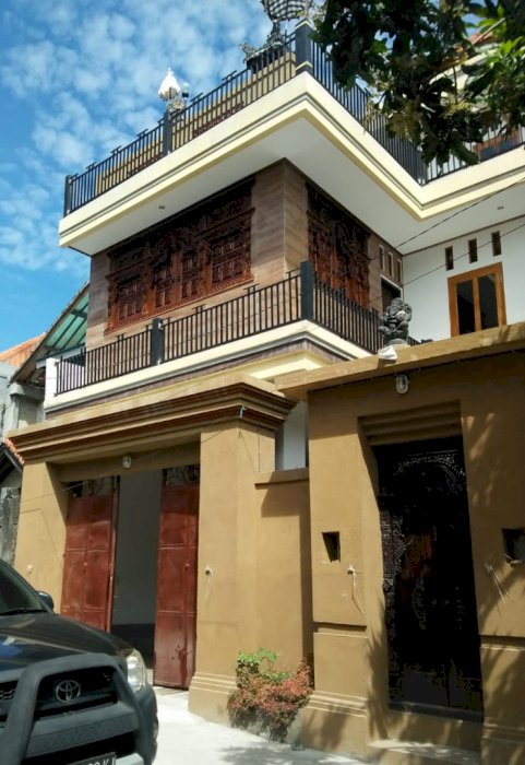 DIJUAL RUMAH 3 LANTAI KAWASAN ELITE SEKAR TANJUNG GATSU TIMUR DENPASAR