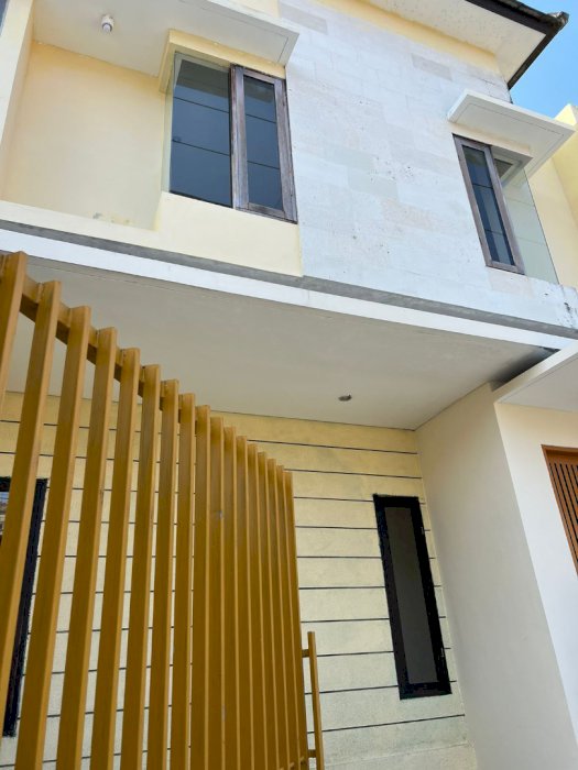 DI JUAL RUMAH CANTIK LOKASI  STRATEGIS DENPASAR BALI