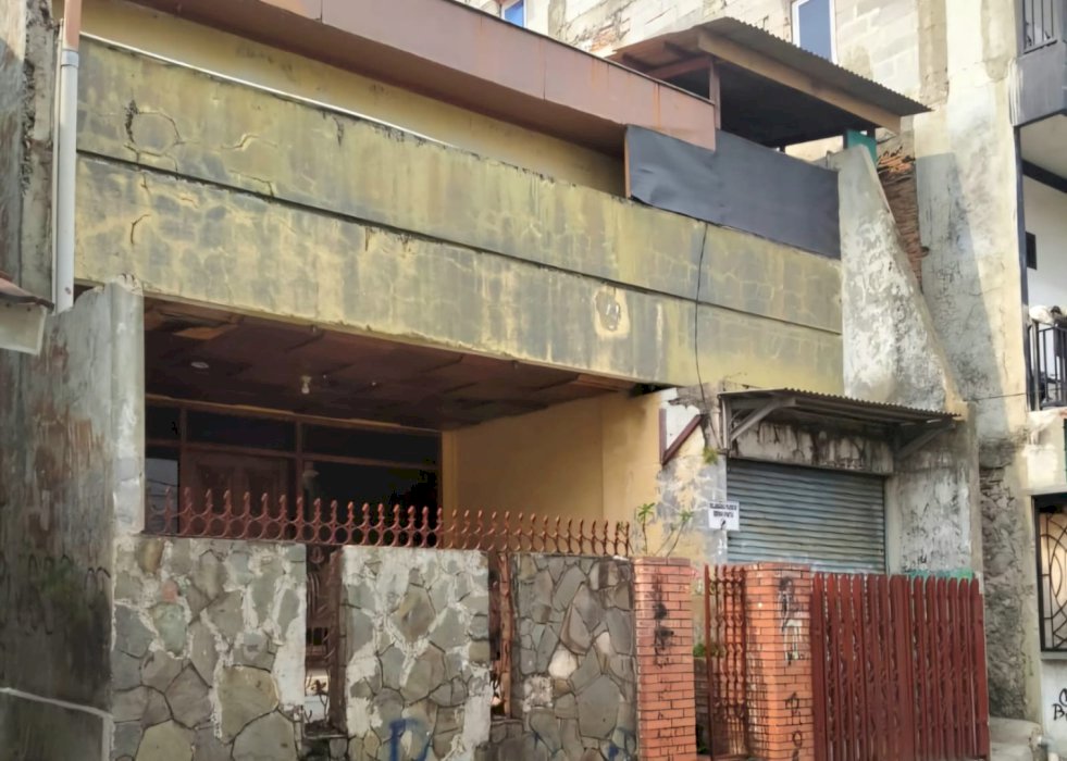 RUMAH KEBON PALA TANAH ABANG HITUNG TANAH 2 LANTAI