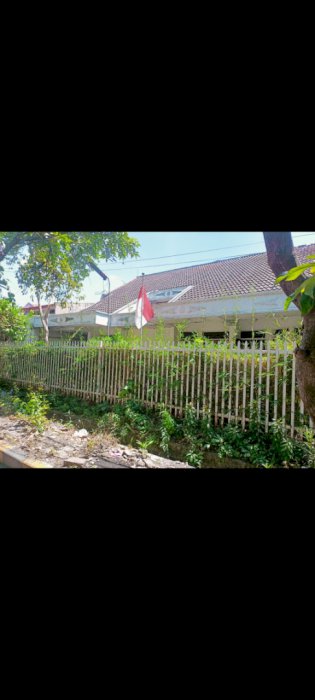 Rumah cocok untuk usaha di Dukuh Kupang Timur, Surabaya