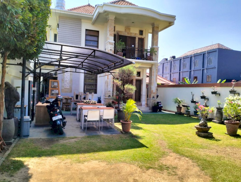 Rumah 2 lantai area Renon Lahan Luas 3,5 Are