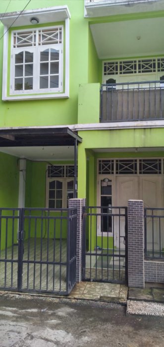 DI JUAL RUMAH LOKASI STRATEGIS  DI CILEDUG HARGA NEGO