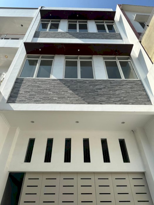 RUMAH RUMAH TAMBORA 4 LANTAI SIAP DIPAKAI UNTUK USAHA DAN HUNIAN